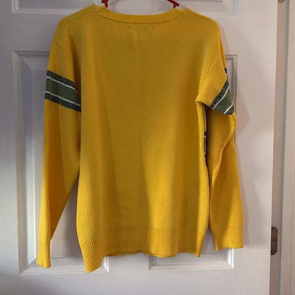 Yellow sweater fits like a large. - Picture 2 of 2